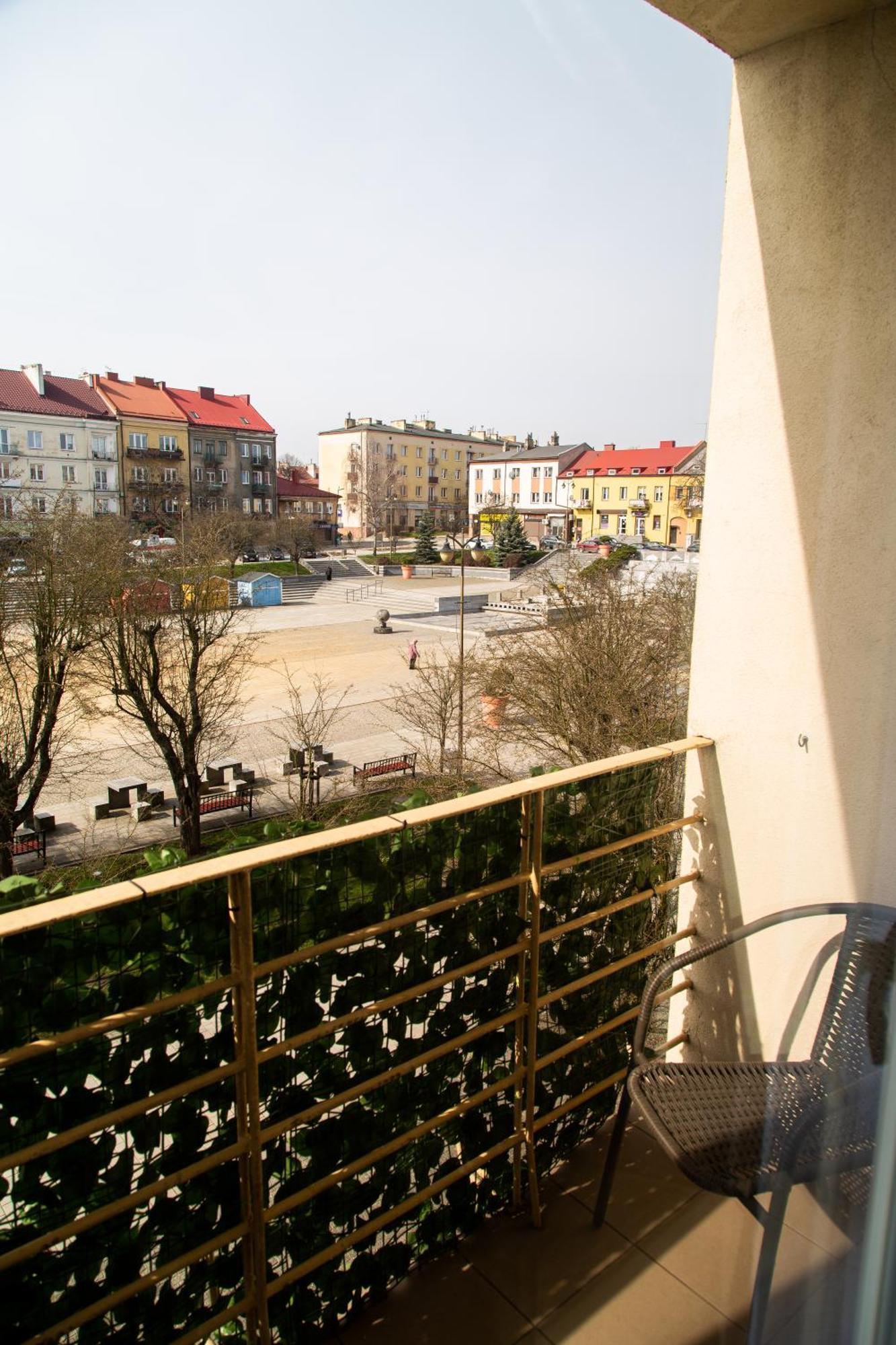 Ostrowiec Świętokrzyski Apartament Rynek 10 מראה חיצוני תמונה